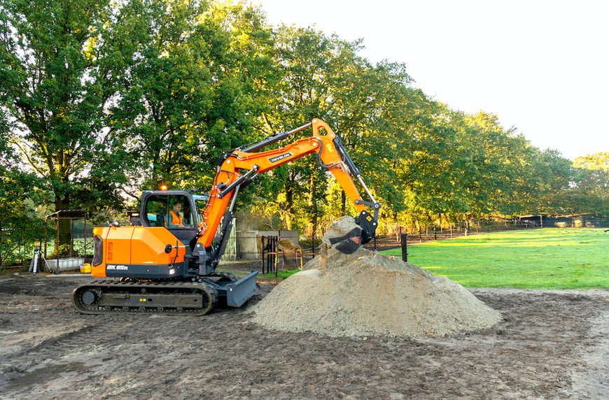 DEVELON exhibits at Plantworx 2023 for the first time in the UK